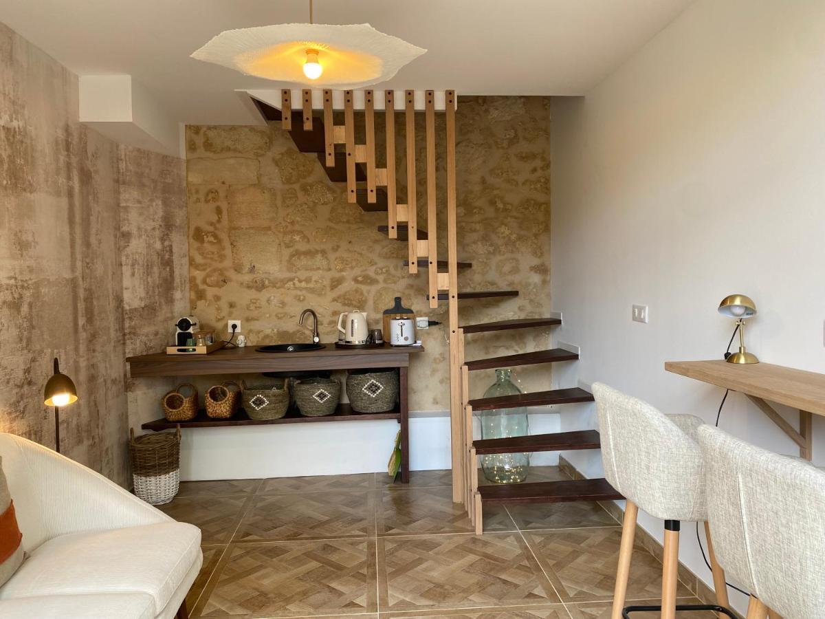 Le Sarment Acomodação com café da manhã Grézillac Exterior foto